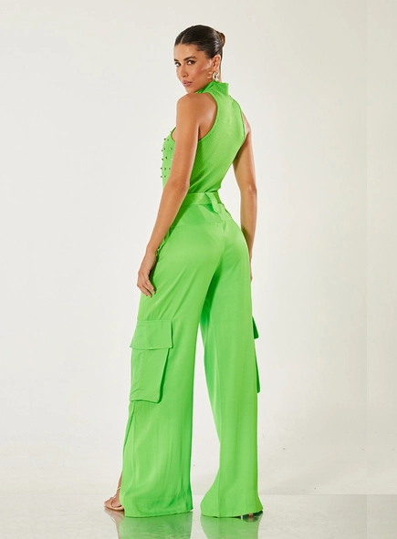 Calça Pantalona Com Bolsos Laterais