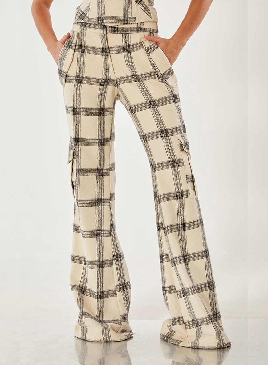 Calça Alfaiataria Com Bolsos Xadrez Estampado 3
