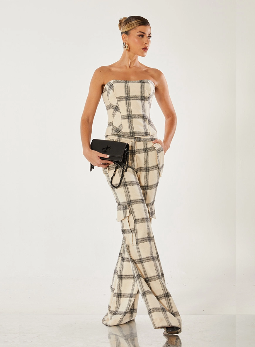 Calça Alfaiataria Com Bolsos Xadrez Estampado 4