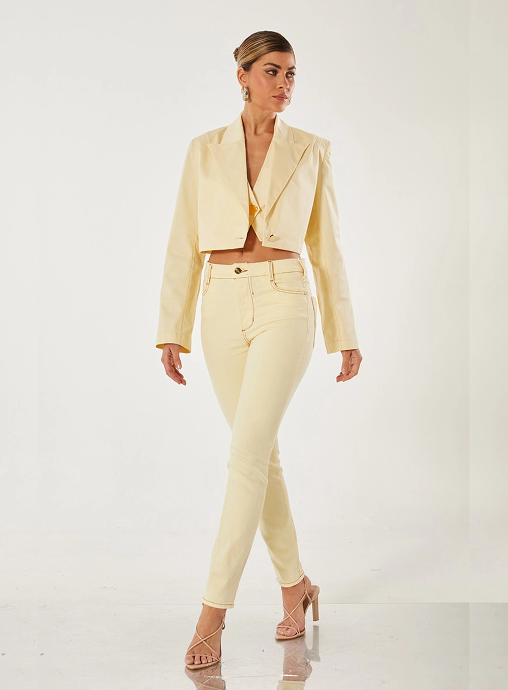 Calça Slim Em Sarja Amanda Amarelo 1