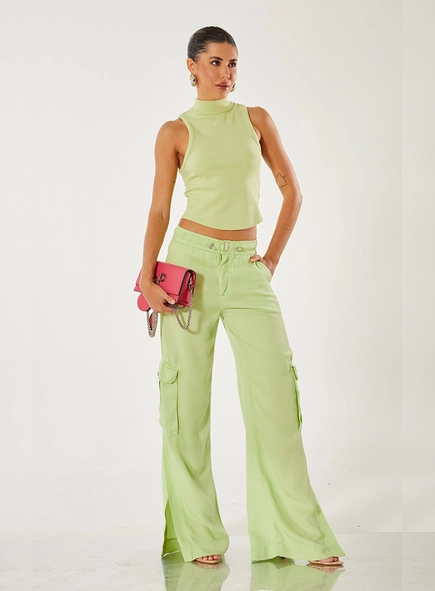 Calça Pantalona Com Bolsos