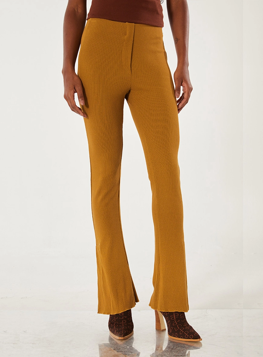 Calça Flare Em Linho Marrom 3