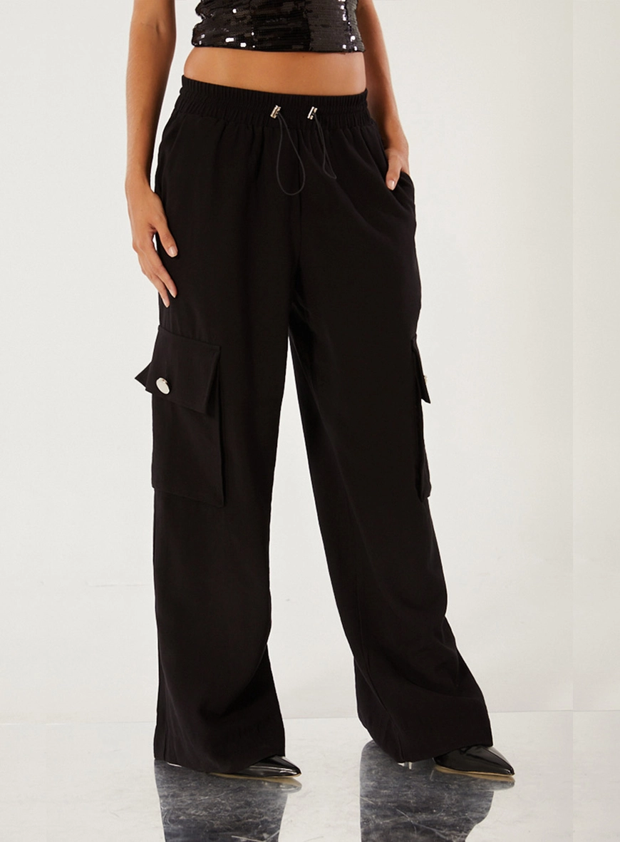 Calça Ampla Com Bolsos Preto 3