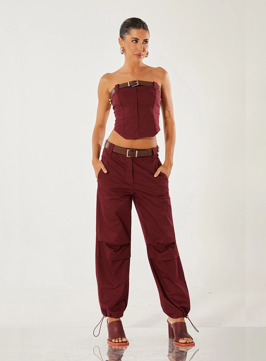 Calça Pregas Com Cinto Bordo 1