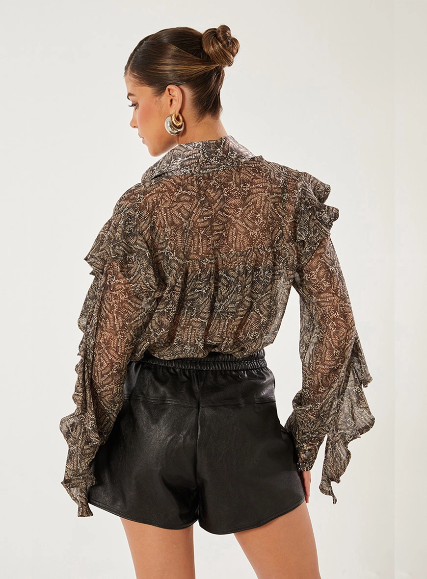 Short Cós Com Elástico Couro Fake Preto 2