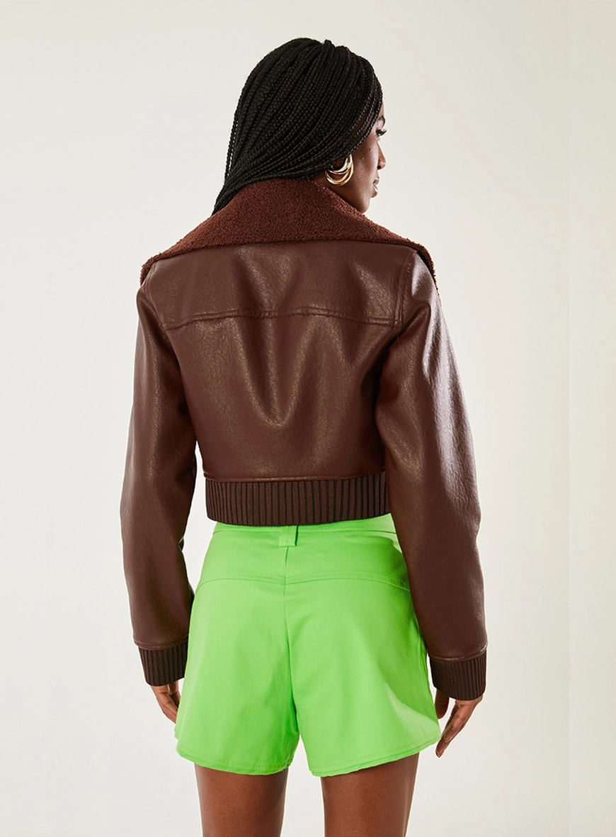 Short Alfaiataria Com Cinto Verde 2