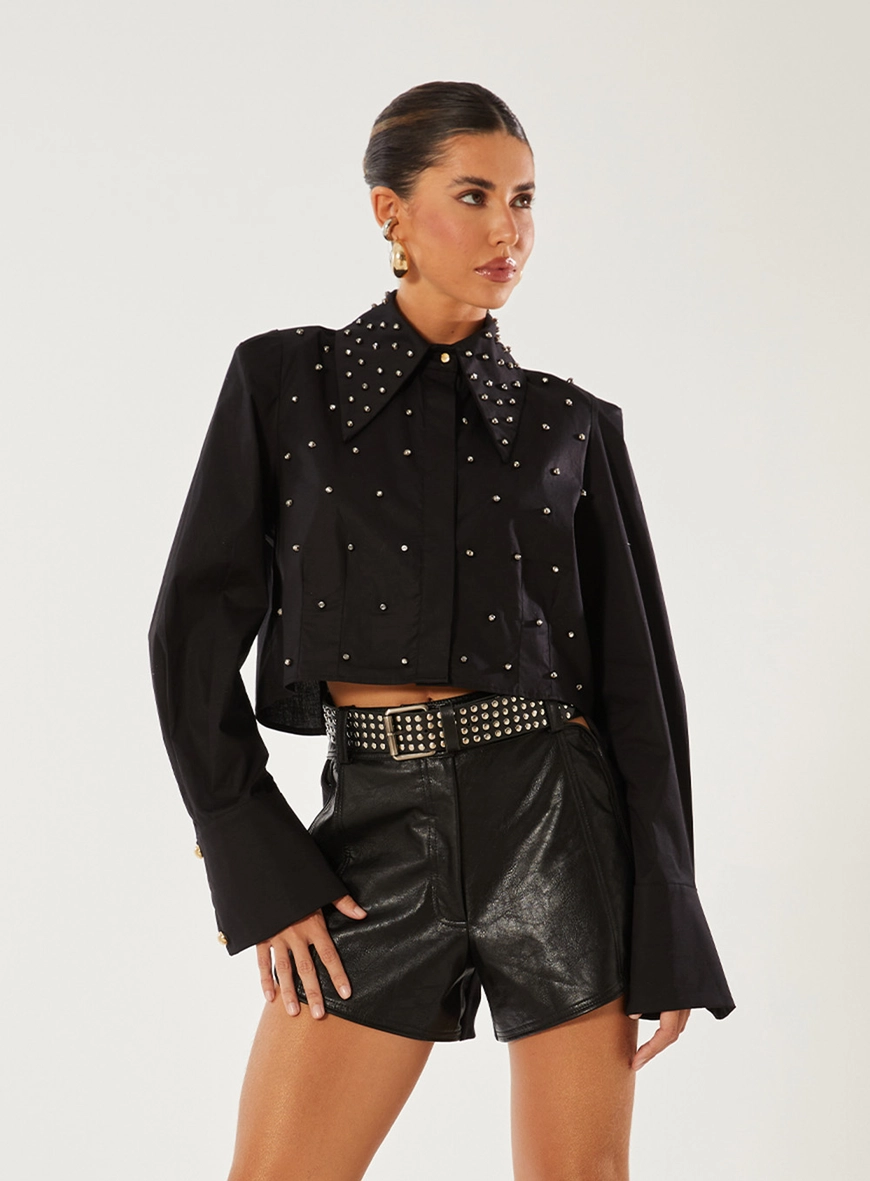 Short Recorte Couro Fake Preto 1