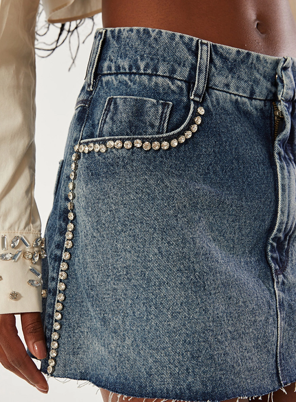 Saia Jeans Com Bordado Manual Índigo 3