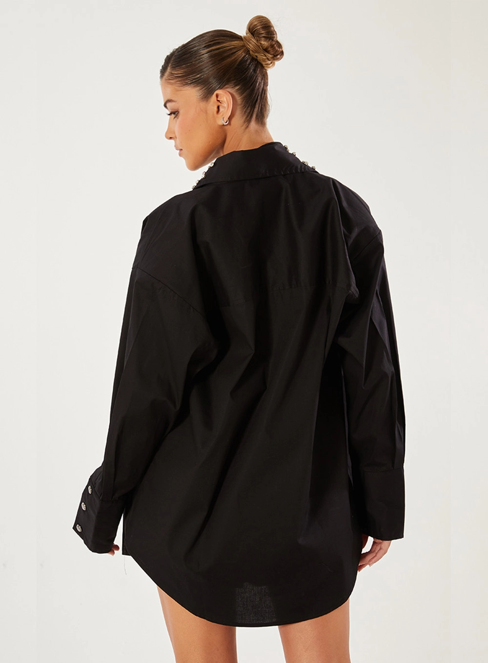Camisa Com Bordado Manual Preto 2