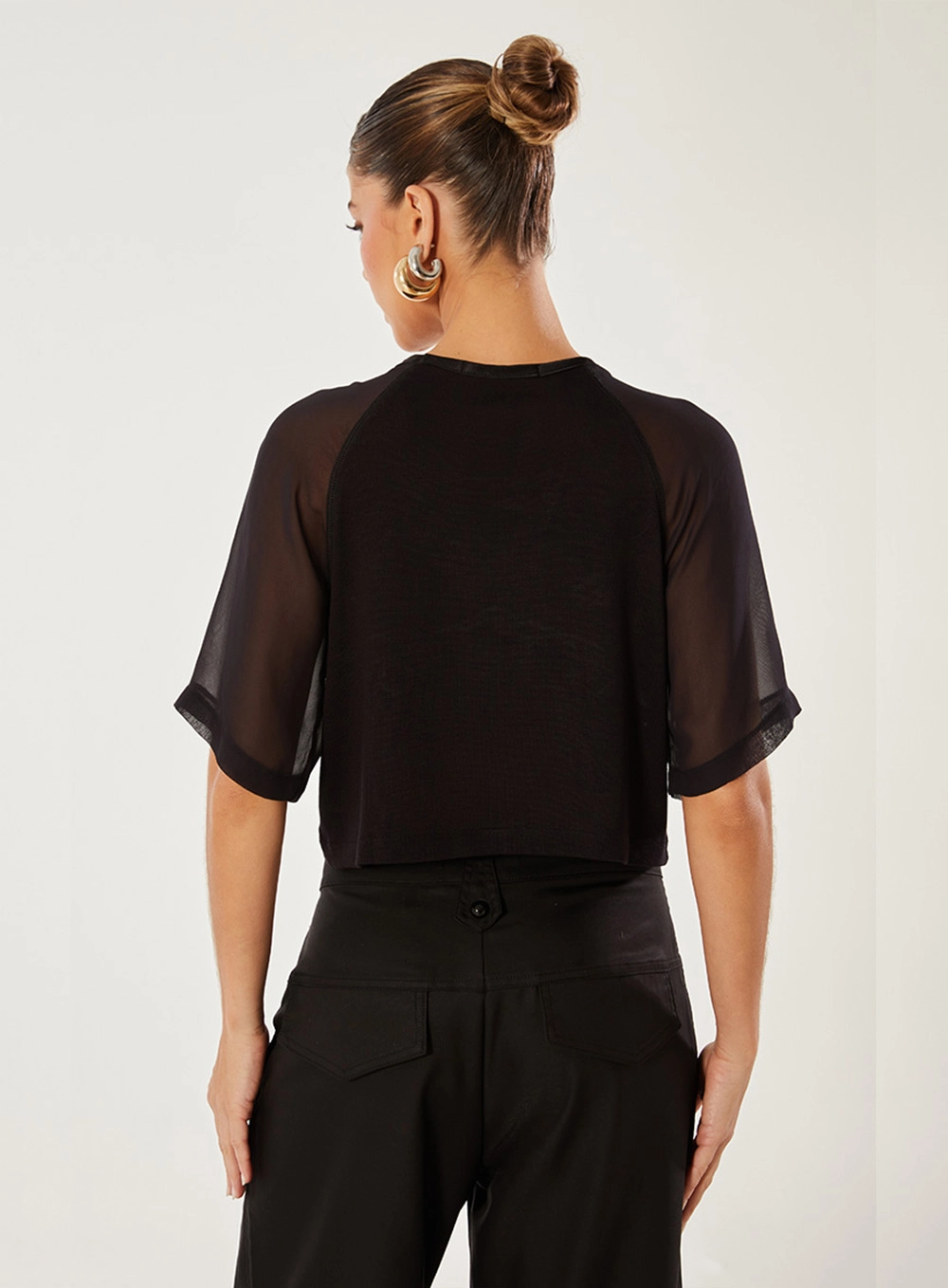 Camiseta Bordada E Mangas Transparente Preto 2