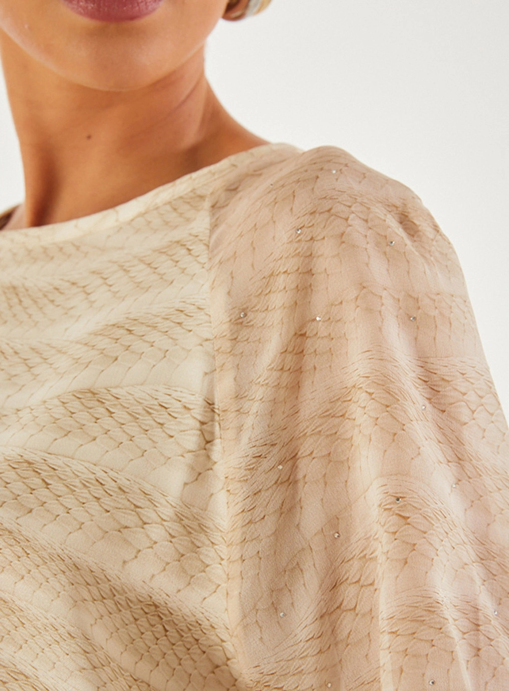 Blusa Ampla Com Aplicação Estampado 3
