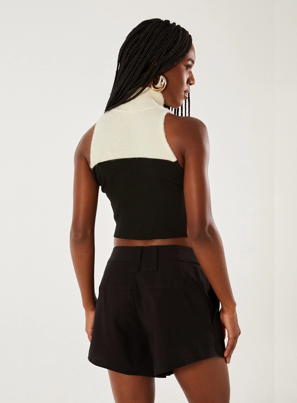 Blusa Curta Gola Alta Em Tricô Estampado 2