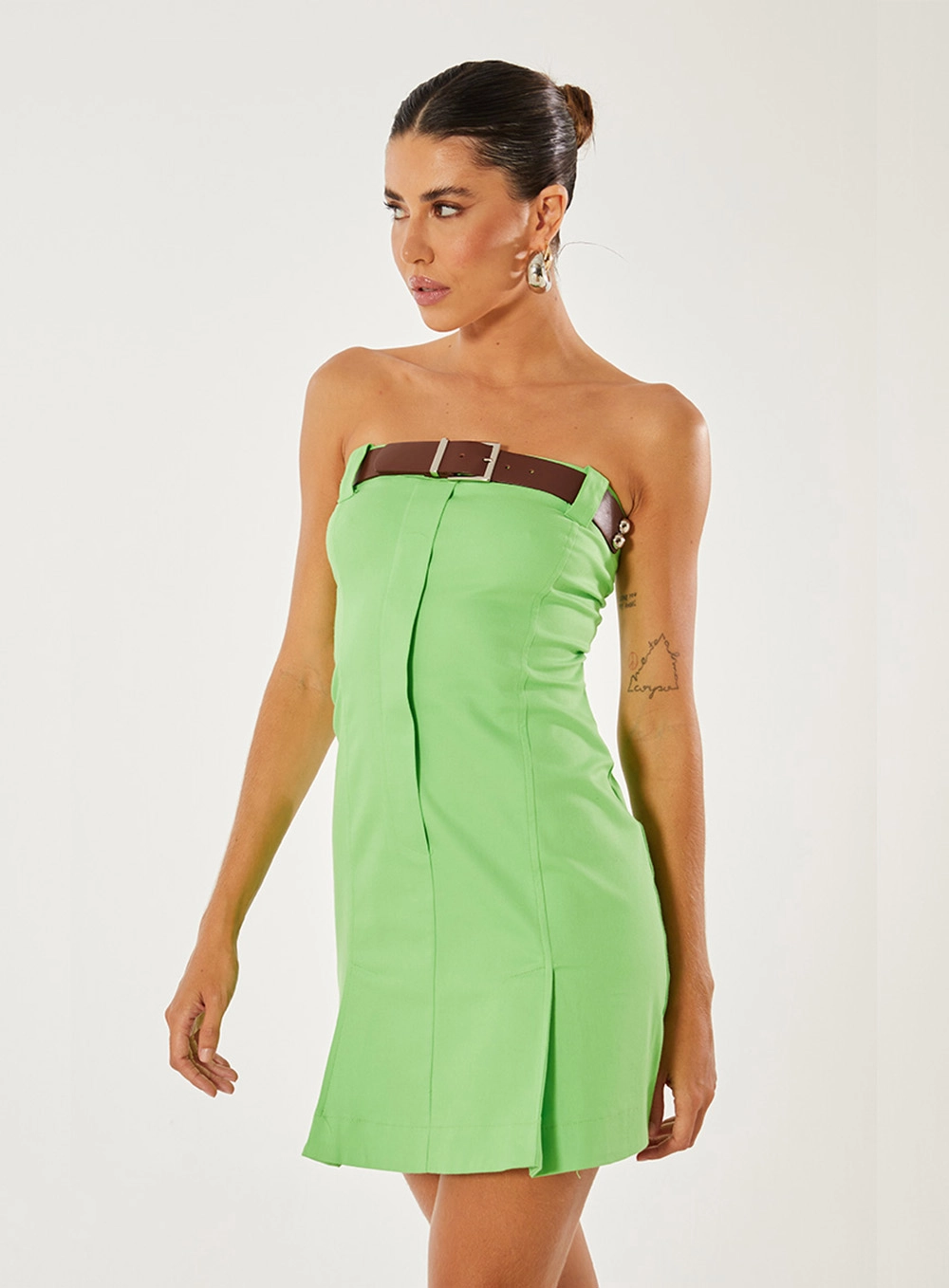 Vestido Com Detalhe Cinto Verde 1