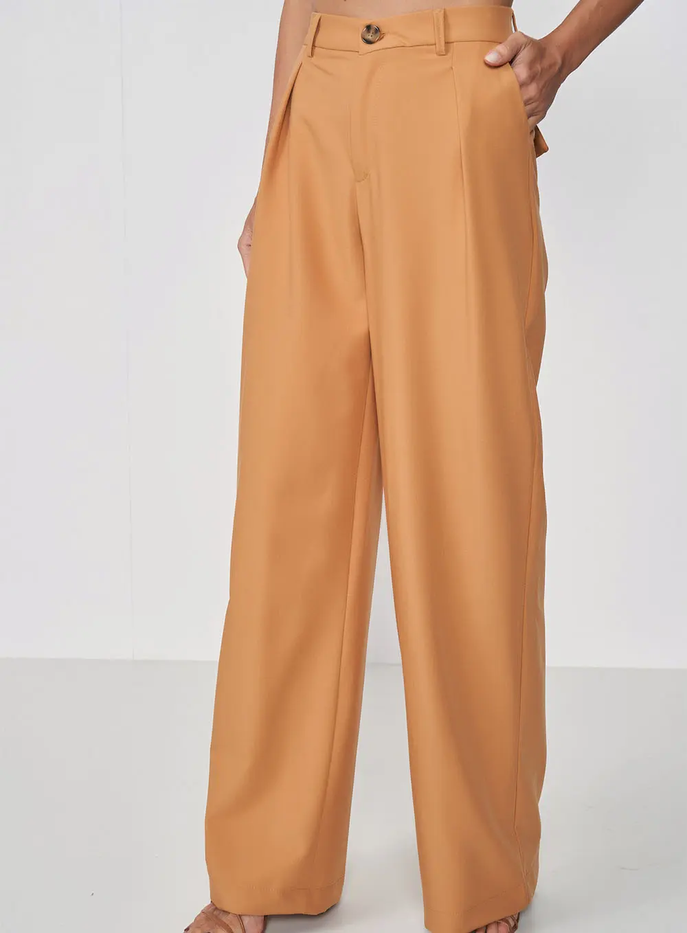 Calça Reta Jade Alfaiataria Niki Belgati Bege