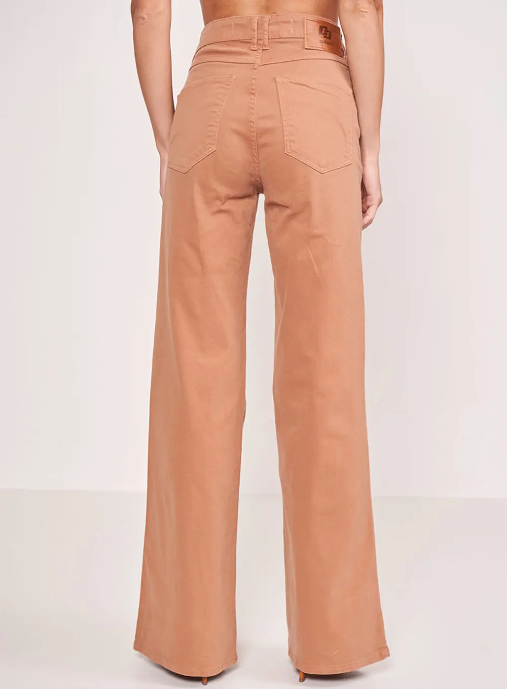 Calça Sarja Boot Cut Marrom Delle