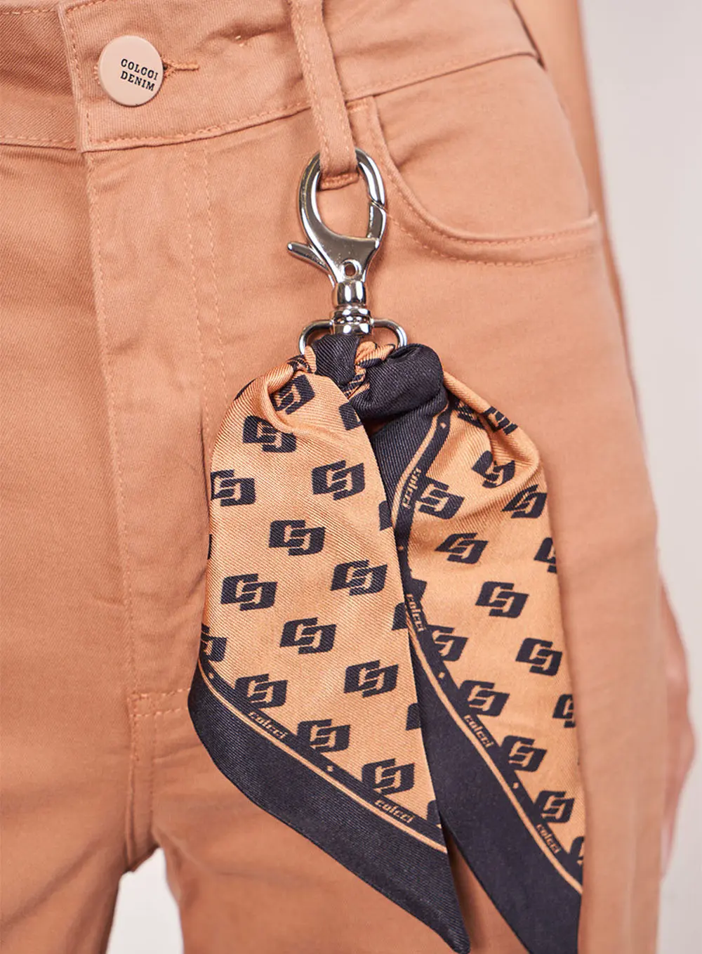 Calça Sarja Boot Cut Marrom Delle