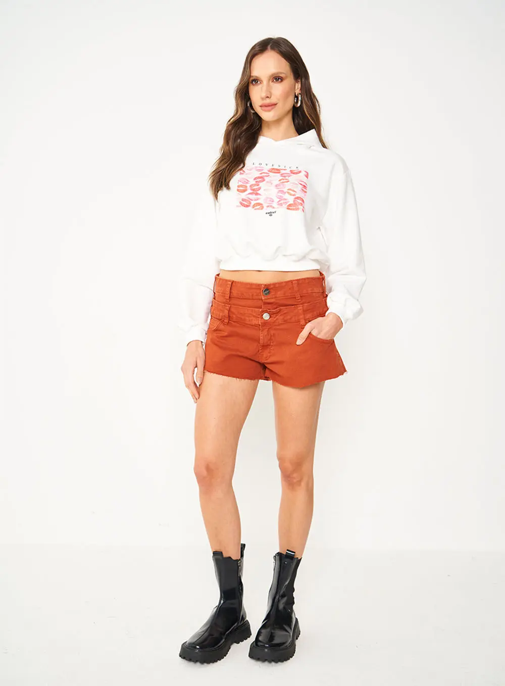 Short Sarja Jade Cós Duplo Marrom