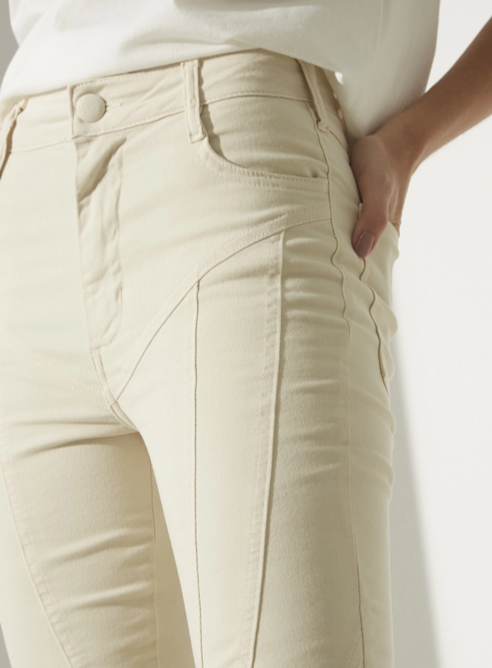 Calça Sarja Skinny Bege 3
