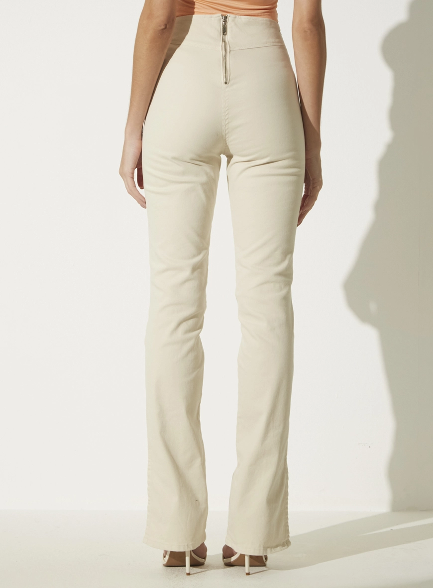 Calça Sarja Flare Com Bordado Manual Bege 2
