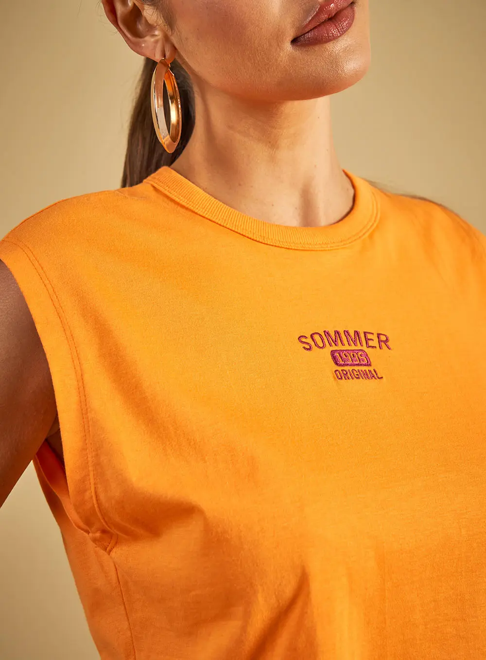 Camiseta Curta Ampla Laranja 3