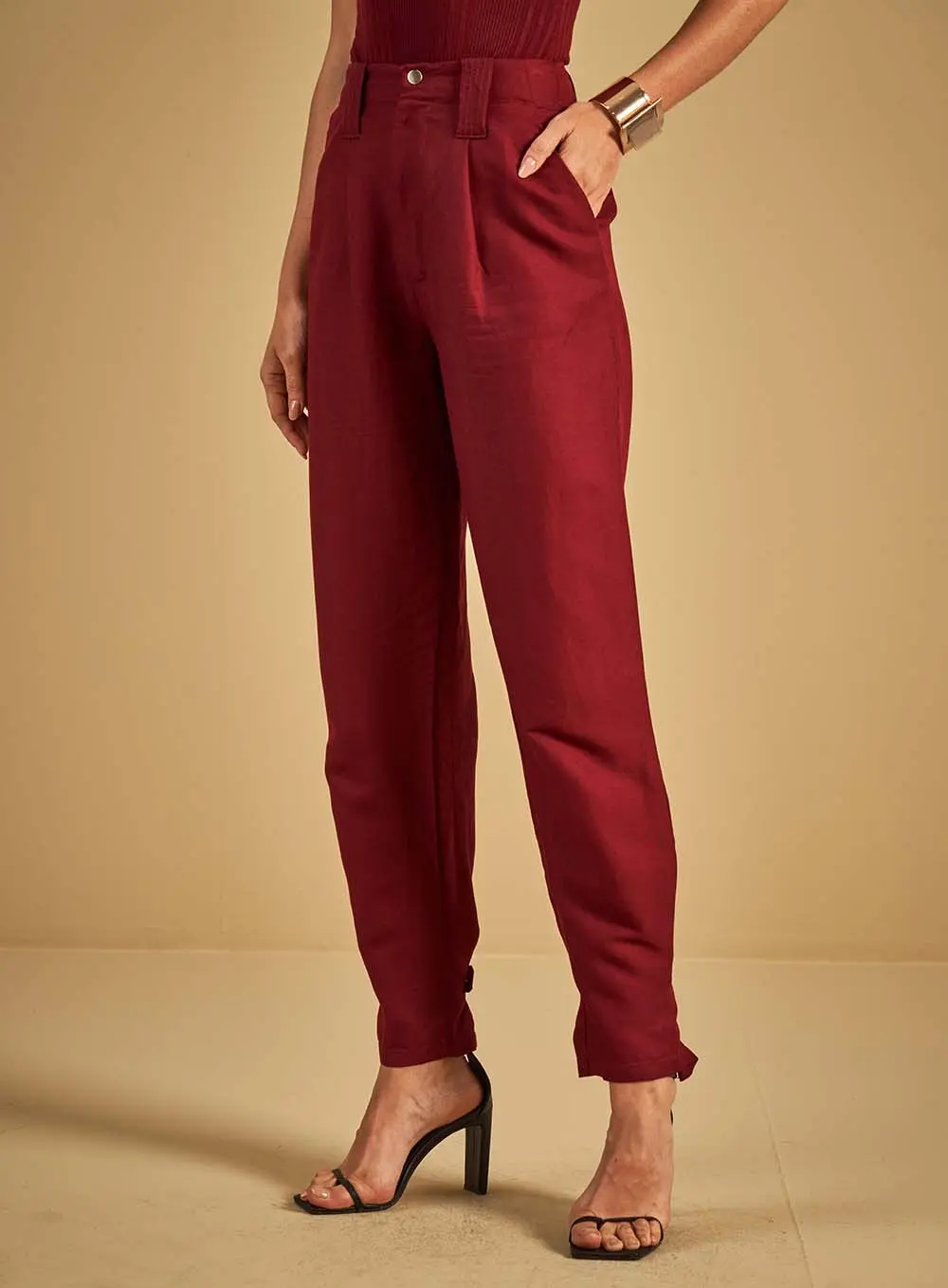Calça Alfaiataria Detalhe Tornozelo Bordô Bloodstone 1