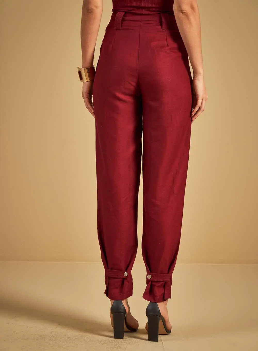 Calça Alfaiataria Detalhe Tornozelo Bordô Bloodstone 2