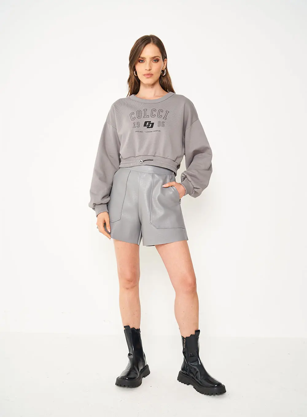 Short Joana De Cintura Alta Cinza