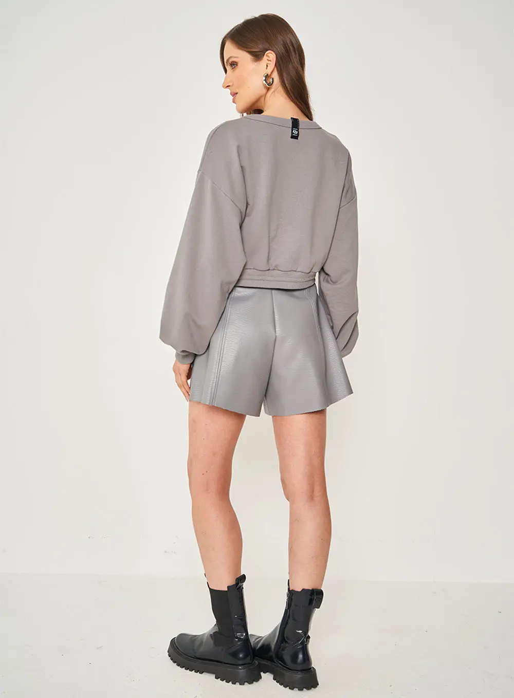 Short Joana De Cintura Alta Cinza