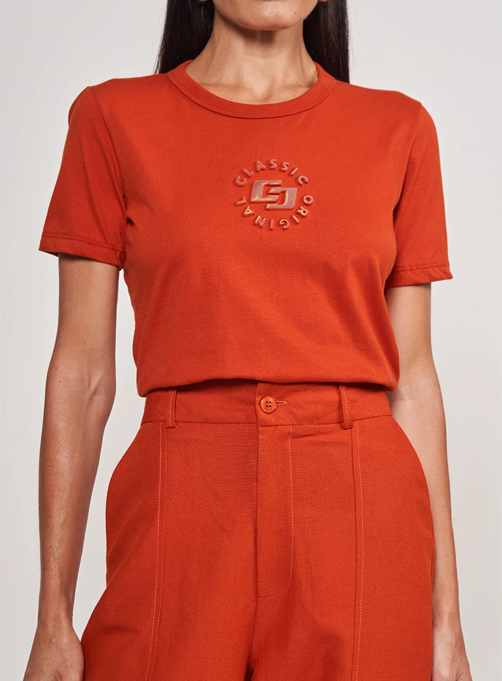 Camiseta Comfy Com Logo Em Relevo Laranja
