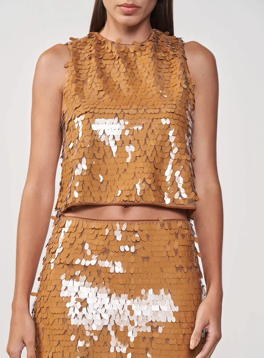Blusa De Paetê Cropped Marrom Delle