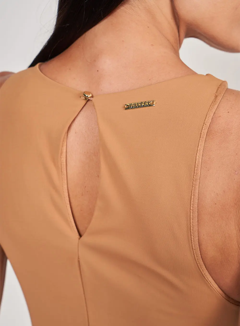 Vestido Slim Comfort Marrom Delle