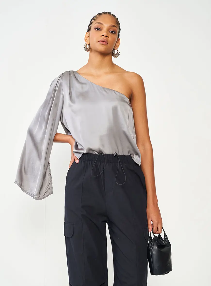 Blusa Ombro Só Assimétrica