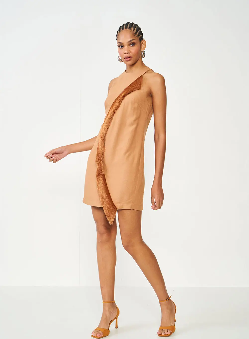 Vestido Curto Com Franja Marrom Delle