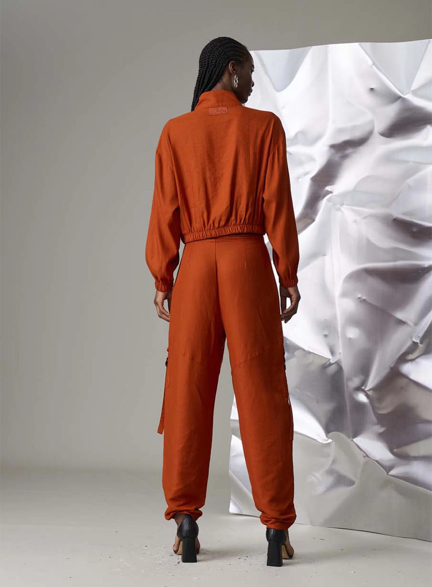Calça Carrot Bolsos Laterais Laranja 2