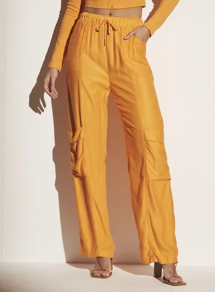 Calça Reta Comfy Com Bolsos