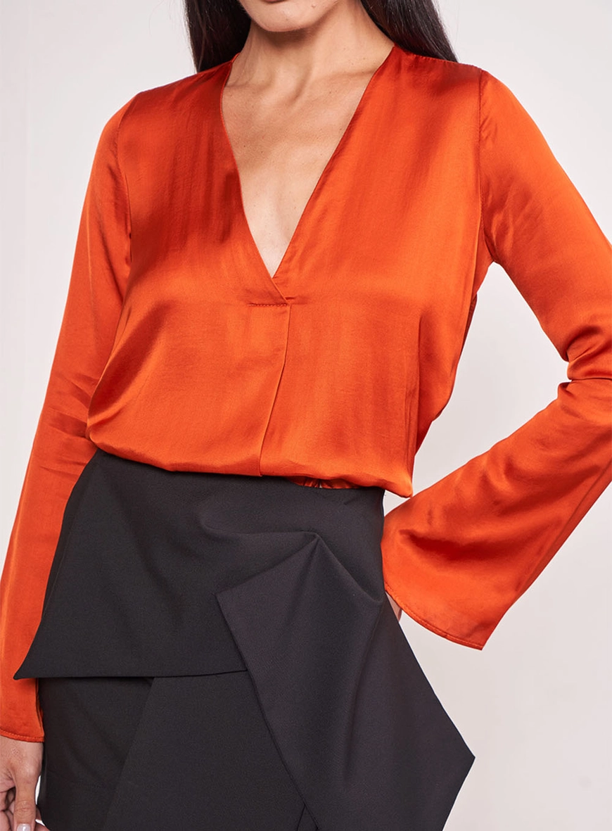 Blusa Com Decote V Manga Longa