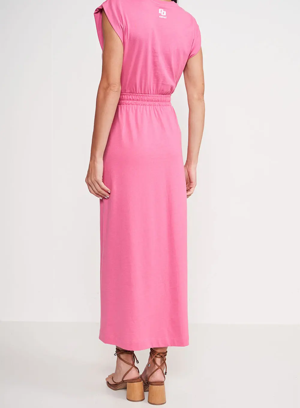 Vestido Comfort Com Recorte Rosa Hiller