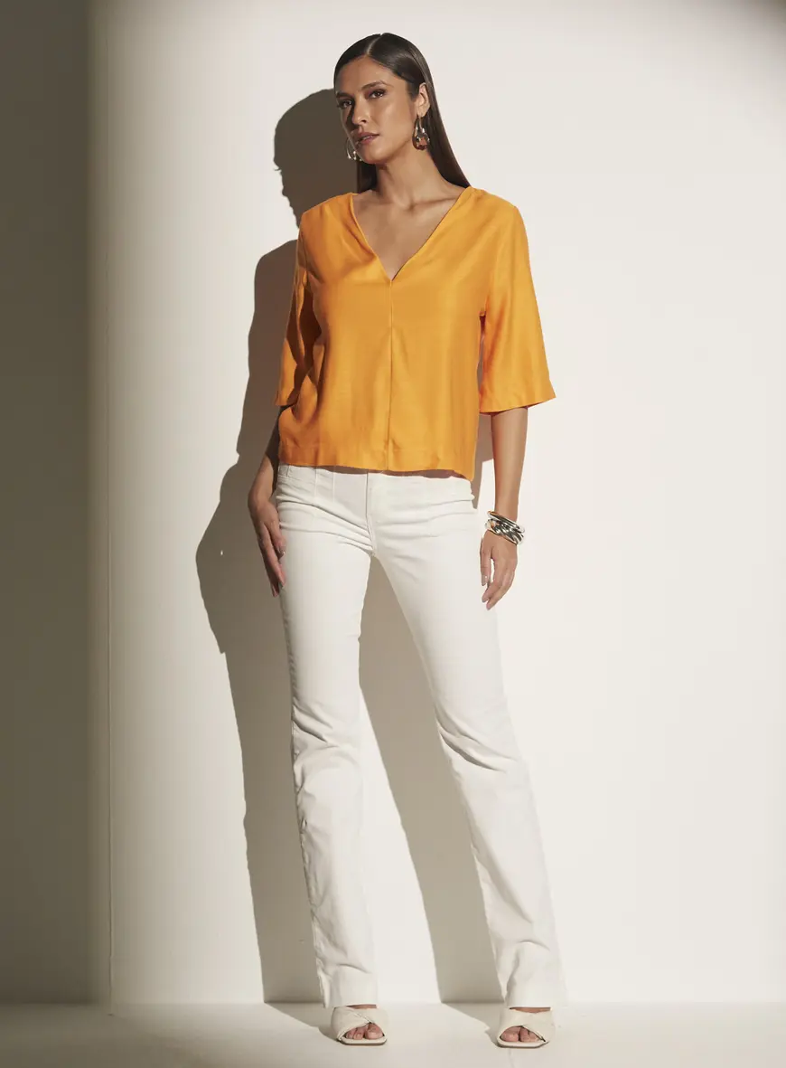 Camiseta Ampla Decote V Laranja 4