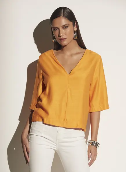 Camiseta Ampla Decote V