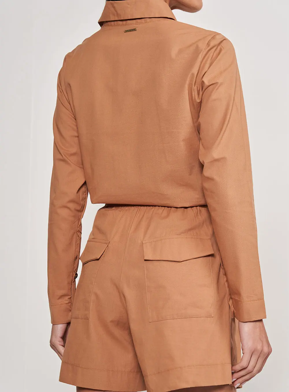 Camisa Alfaiataria Com Bolsos Marrom Delle