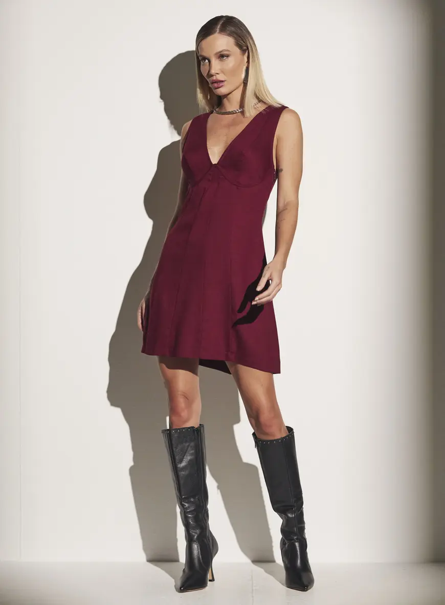 Vestido Decote V Com Recortes Bordô Bloodstone 4