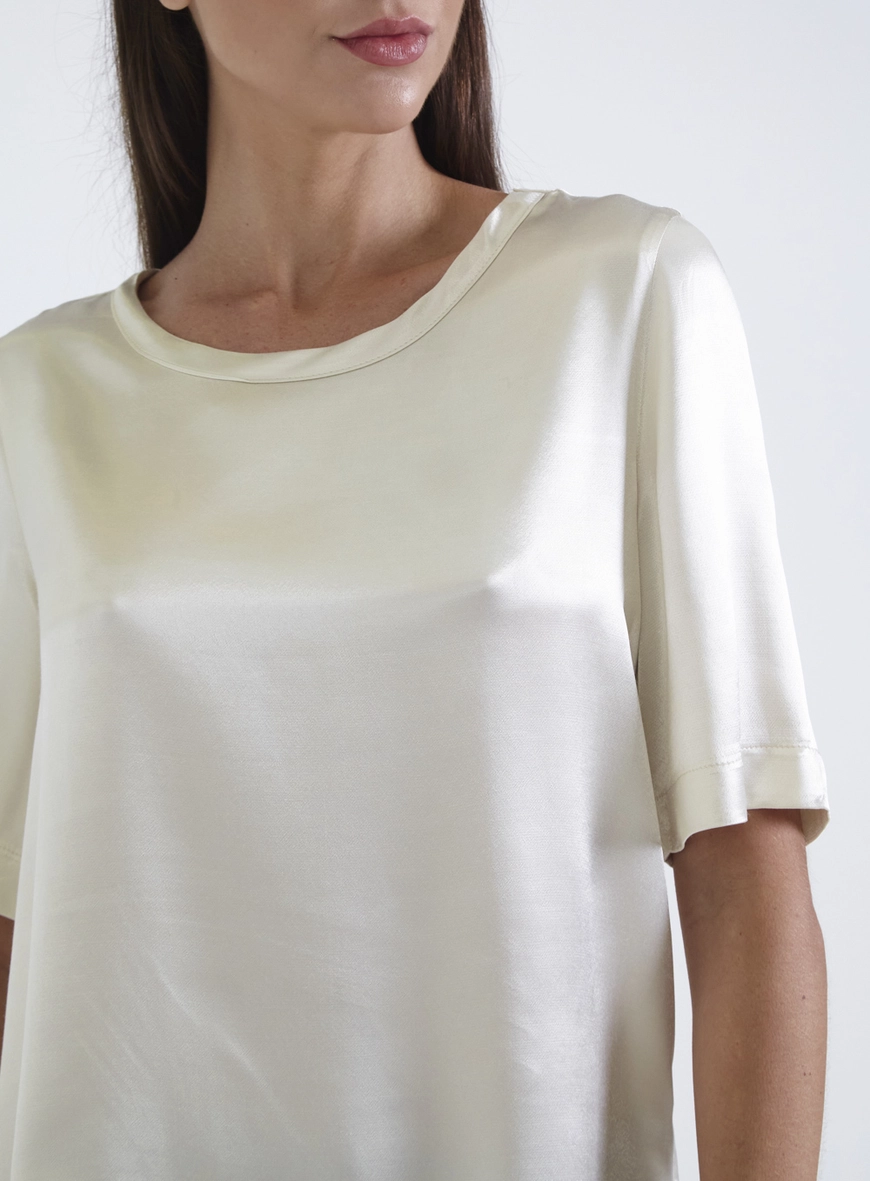 Camiseta Ampla Acetinada Bege