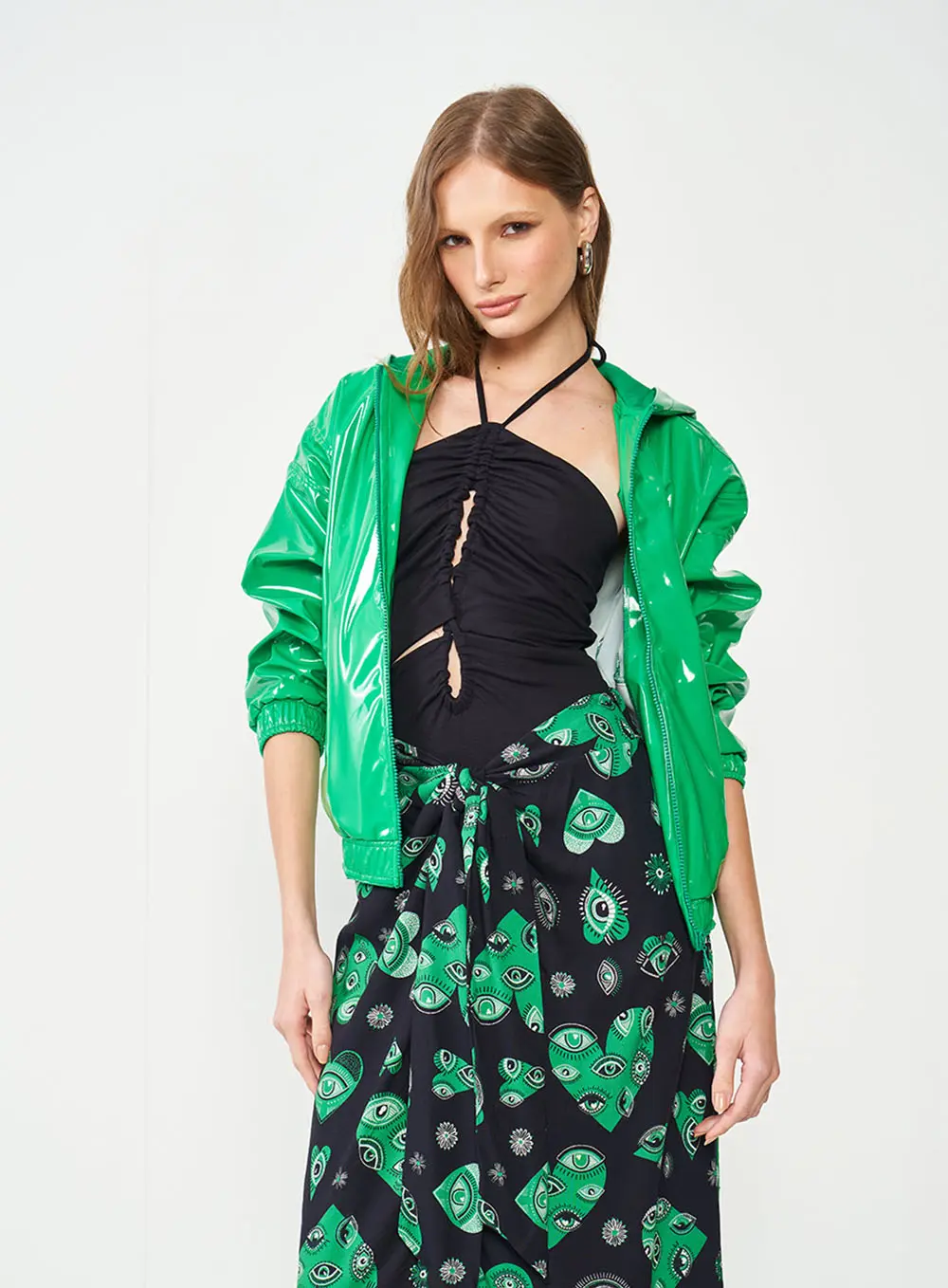 Jaqueta Vinil Com Capuz Verde Esmeralda
