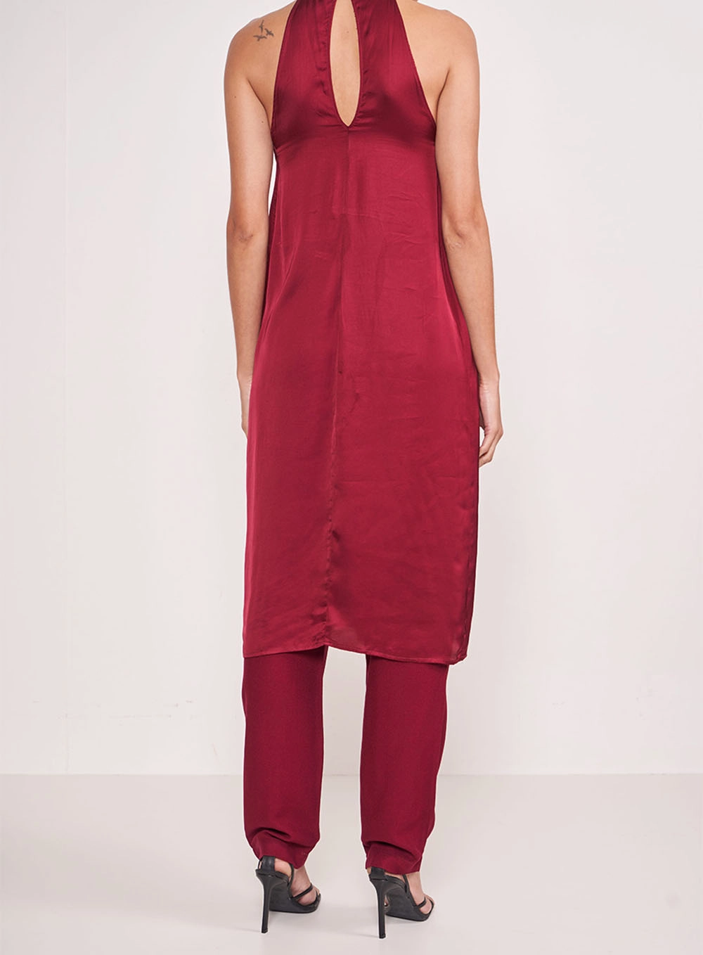 Blusa Com Alças De Metal Bordo