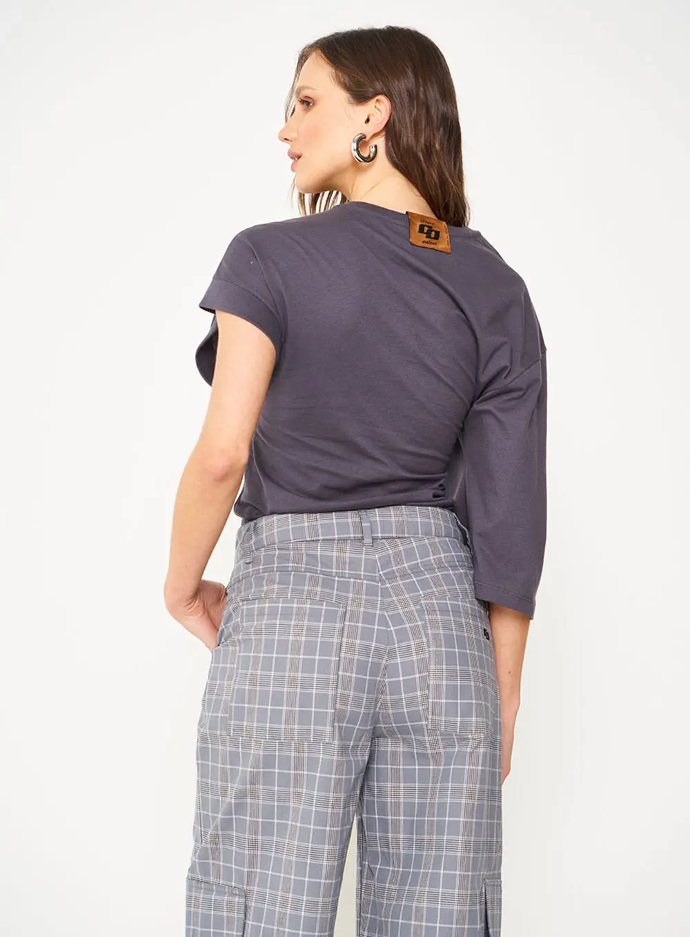Camiseta Assimétrica Comfy CINZA