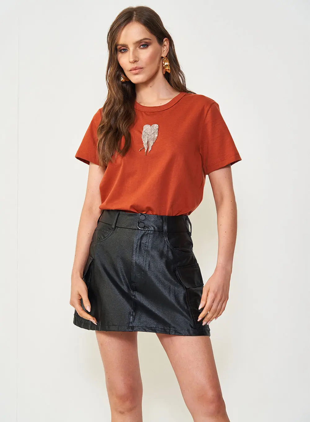 Camiseta Com Aplicação Marrom