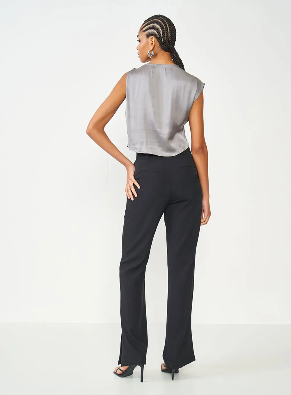 Blusa Detalhe Alça Cinza