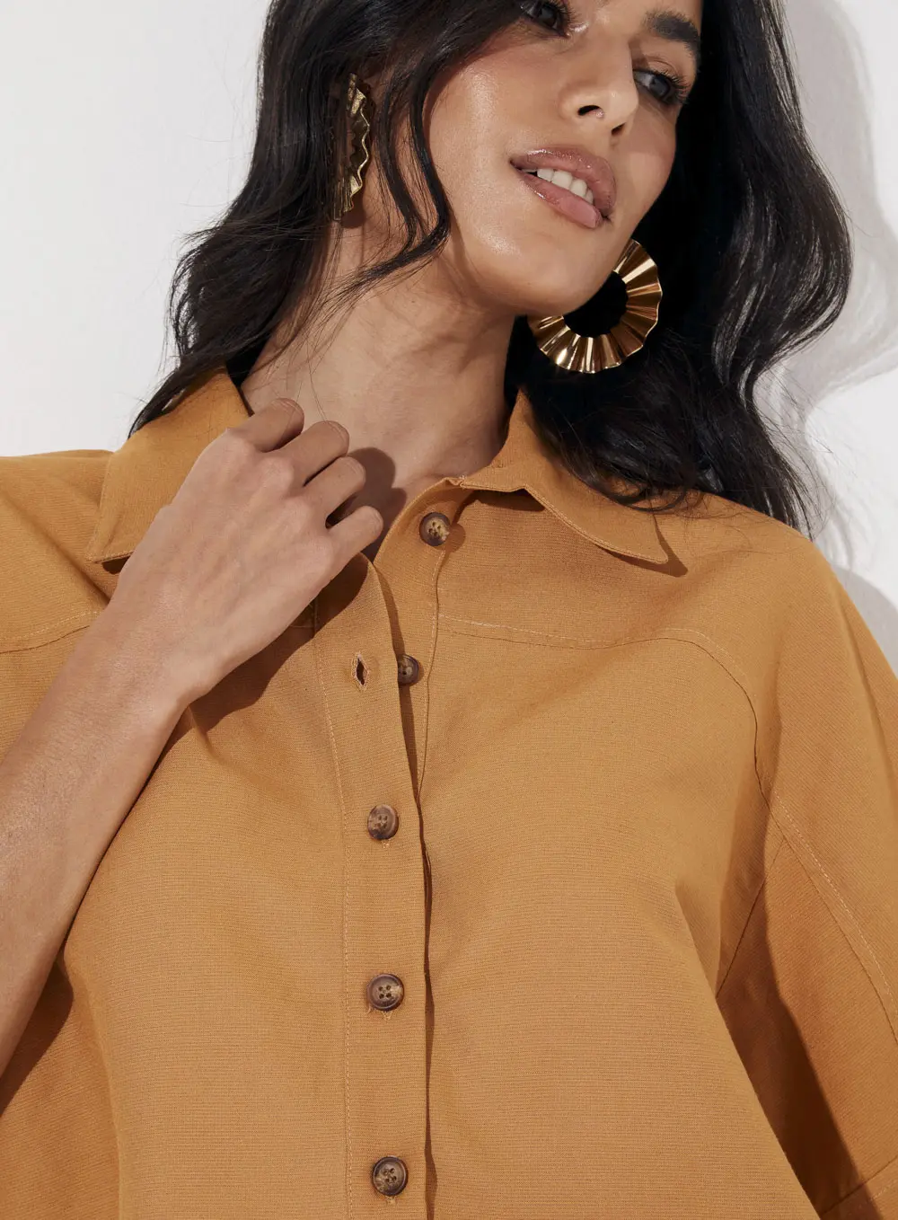 Camisa Cropped Oversized Com Linho Bege 3