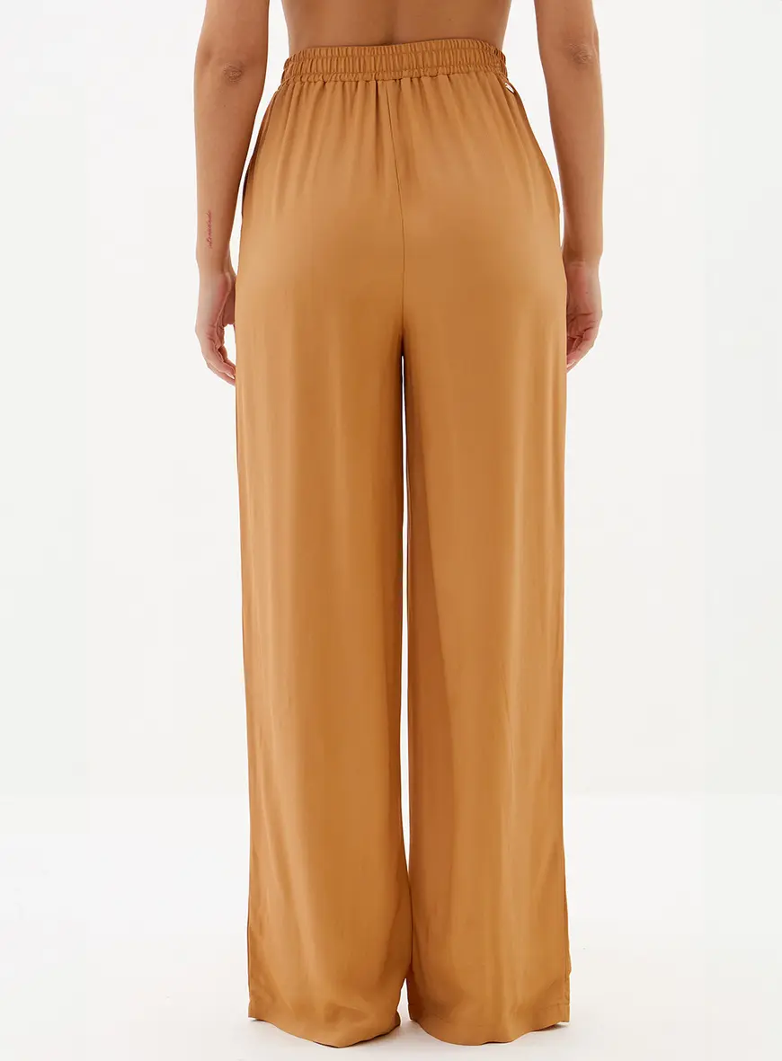 Calça Pantalona Comfy Com Nervuras Bege 2