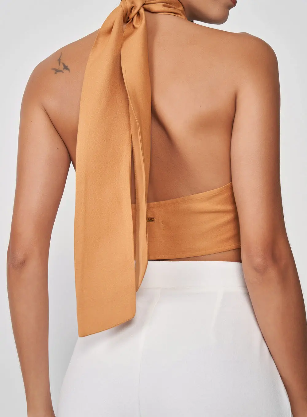 Blusa Linho Com Transpasse E Amarração Bege